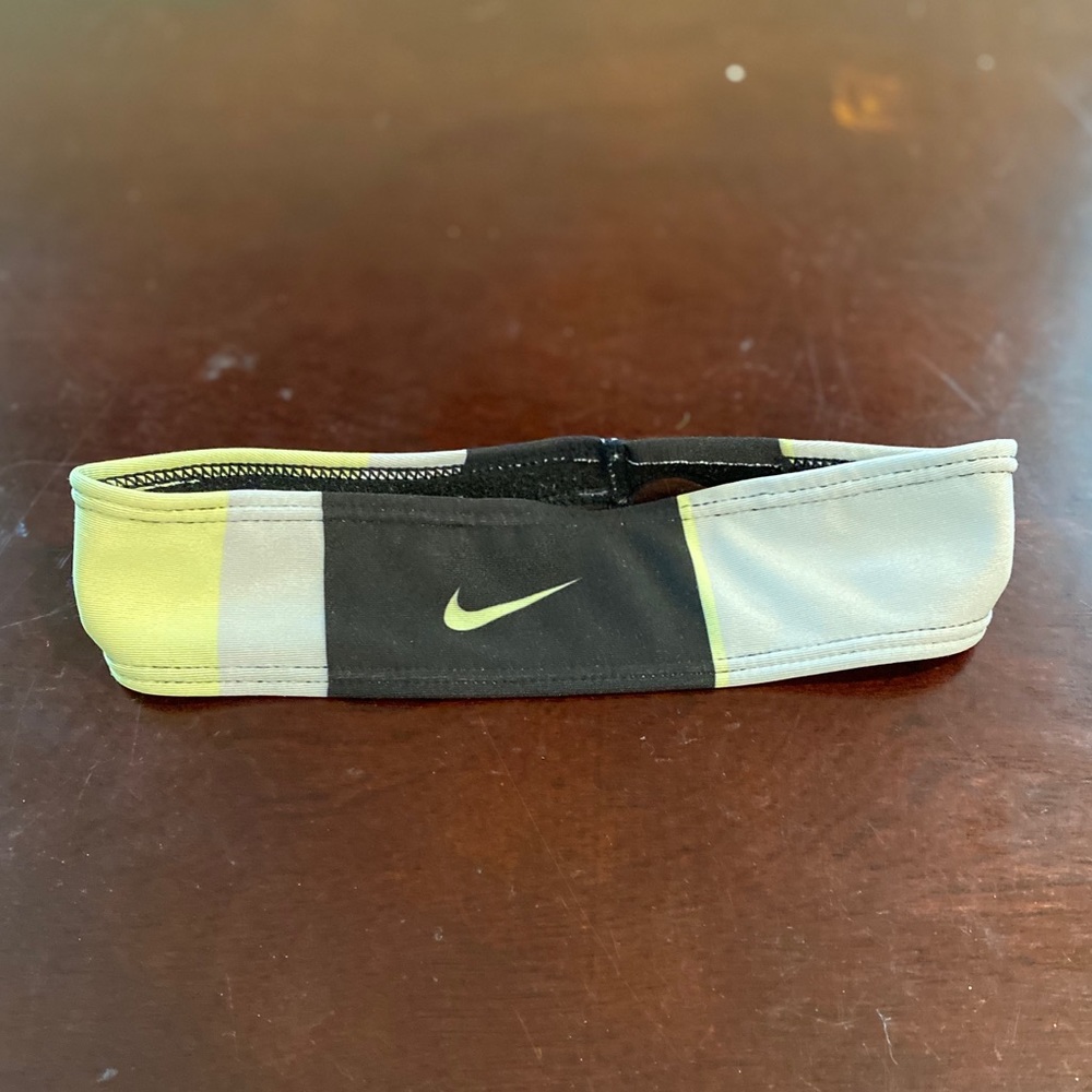 Nike headband